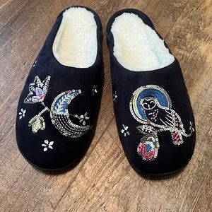 Vera Bradley Sequined Owl Midnight Blue Slippers/House Shoes Sized Medium (7-8)